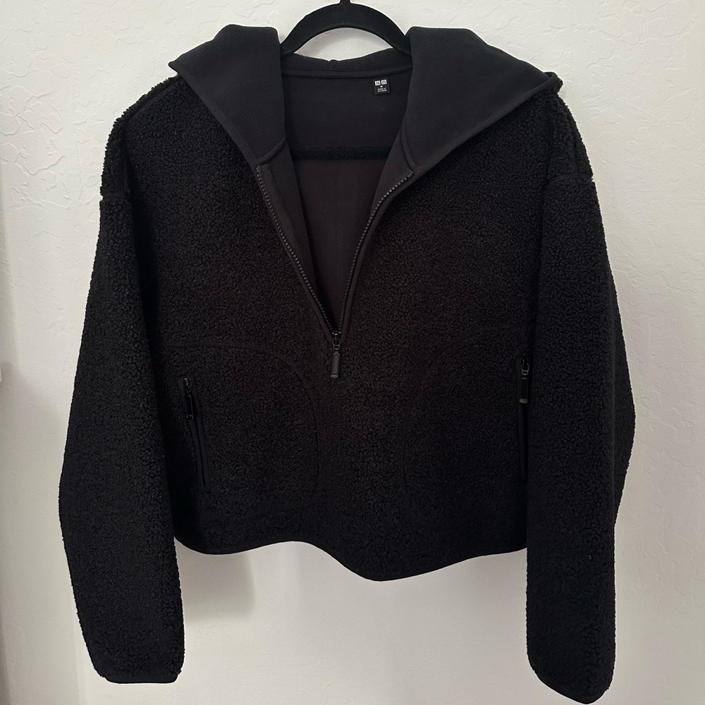 UNIQLO black quarter zip fleece